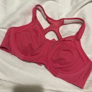Detailed Athleta sports bra